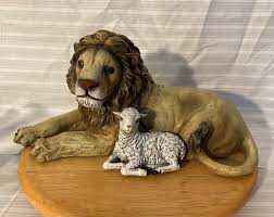 Vintage 14” Resin Lion and Lamb Biblical Figurine. Hand Painted. - Etsy New Zealand