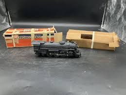 Post War Lionel 2026 Locomotive