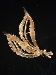 Gold Tone Metal 2 Leaves Shape Vintage 80s Brooch for a Woman or Unisex. Lovely Gift for Vintage Lover. - Etsy Israel