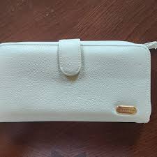 Liz Claiborne | Bags | Elegant Cream Wallet | Poshmark