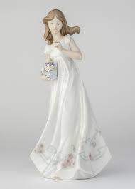 Treasures of The Earth Woman Figurine | Lladró® USA