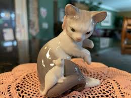 Vintage Lladro Porcelain Cat With Mouse on Tail Figurine ...