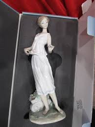 Lladro Retired Porcelain 01007709 FLOWERS FOR A GODDESS 7709 Brand New BOX | eBay