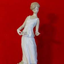 Lladro Privilege - Etsy