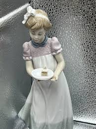 Lladro 5429 Happy Birthday Figurine Girl Holding Cake | eBay