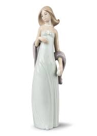 Ingenue Woman Figurine | Lladró® USA