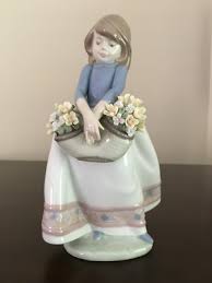 LLADRÓ - THE GIRL WITH MAY FLOWERS PORCELAIN FIGURINE | eBay
