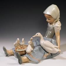 Lladro "my HUNGRY Brood" #5074 - Girl Feeding Mother Duck & Baby Ducks - Mint, Original Box - Etsy
