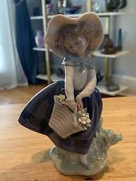 Women Flower Basket Figurine Lladro Porcelain #5222 “Pretty Pickings” 1983 | eBay