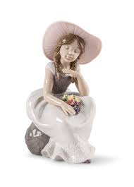 Spring has come Girl Sculpture | Lladró® USA