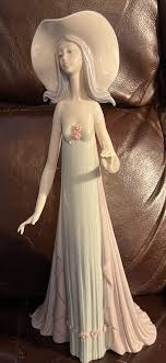 Lladro 1431 The Debutante Retired! No Box! Missing Thumb! Great Gift! L@@K! | eBay