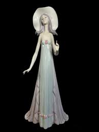 LLADRO "THE DEBUTANTE" #1431 VINTAGE PORCELAIN FIGURINE STATUE RETIRED | eBay