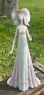 Lladro 1431 the Debutante Figurine Elegant Girl With Parasol Retired Porcelain Statue. - Etsy