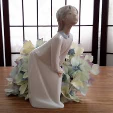 Vintage Nao Spain ''kissing Girl in Nightgown'' Ceramic ...