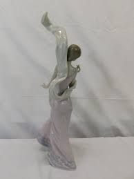 Lot - Lladro Porcelain Figurine