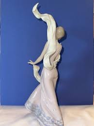 Lladro 6251 Wind Of Peace With Original Box | eBay