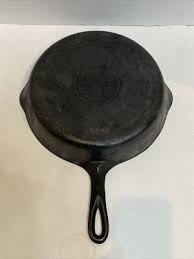 Vintage Griswold Cast Iron Skillet #8 2 Pour Spouts Erie Pa ...