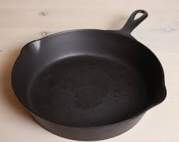 Vintage Unmarked #5 Cast Iron Skillet (approx 8" Cooking ...