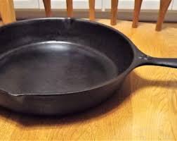 Unmarked Number 8 Very Old Survivor Excellent Cooking ...