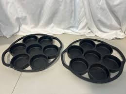 VTG Cast Iron Biscuit Muffin Mold Pan Set (2 Pans) – 7-Hole Unbranded Bakeware | eBay
