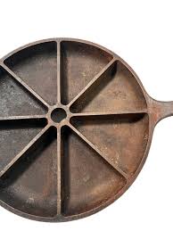 Lodge Cast Iron Cornbread Scones Skillet ~ USA D2 8CB See ...