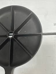 CAST IRON #8 divided corn bread 9”across - Vintage Lodge | eBay
