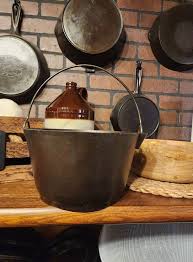 I'm guessing this is a Lodge, could someone help age it please?