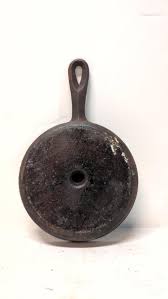 Sold at Auction: Vintage Cornbread cast iron skillet