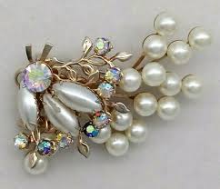 Flower Cluster Brooch Pin AB Rhinestones Faux Pearls Gold ...