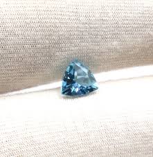London Blue Topaz Gemstone: 1.00 Cts Trillion Cut, 6.5mm - Etsy Israel