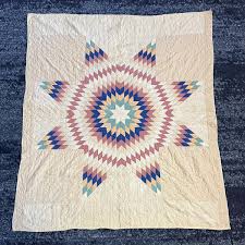 Vintage UNIQUE PATTERN QUILT Star Of Color made BY HAND | eBay