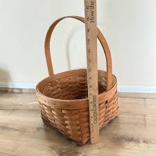 LOT 387K: Longaberger Collection: Baskets, Accessories & Liners | EstateSales.org