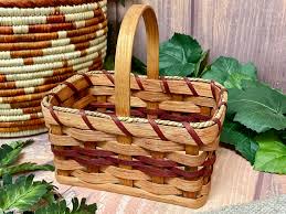 Handcrafted Amish Gift Basket with Handle (149bc28 ...
