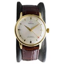 Jules Jurgensen 14 Karat Solid Yellow Gold circa 1960s with Original Box For Sale at 1stDibs | jules jurgensen watch, jules jurgensen 14k gold watch, jules jurgensen watch 14k
