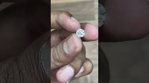 Does this D GIA graded HPHT lab diamond have a blue nuance? | PriceScope