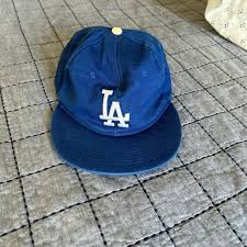 VINTAGE LA HAT message before purchase #losangeles... | Depop