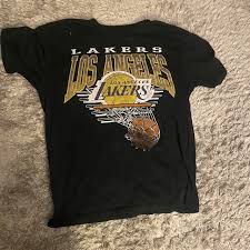 VINTAGE LAKERS GRAPHIC TEE SIZE SMALL | Depop