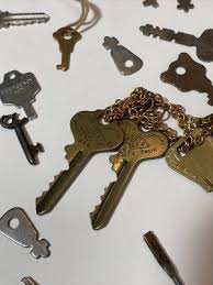 Vintage Collectable Key Lot Yale Weiser | eBay