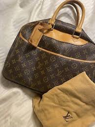 Louis Vuitton Monogram Deauville Boston Travel Hand Bag ...