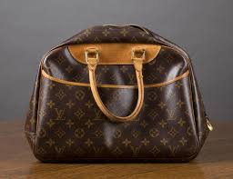 Lot - LOUIS VUITTON 'DEAUVILLE' BAG