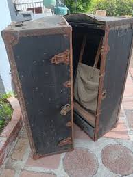 1920's Oshkosh Steamer Trunk for Sale in Glendale, CA - OfferUp
