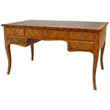 French Louis XV Style Kingwood Veneer Desk with Tooled Leather Top For Sale at 1stDibs