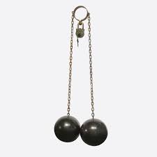 Vladimir Antović "Klil klak", drvena kugla prečnika 30 cm na ...