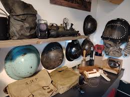 This is a few items from my home front collection, the rest ...