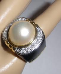 18.9g Italian 18K gold pearl diamonds Stunning Cocktail Ring ...