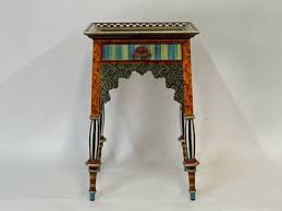 Bid on "tables" in Garnet Valley, Pennsylvania - 58 auction listings | LiveAuctioneers