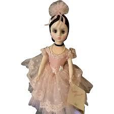 Similar Items to Vintage 1970's Madame Alexander Elise ...