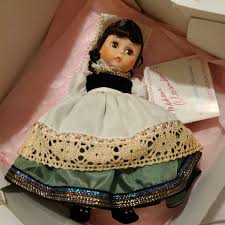 Madame Alexander International Doll Italy 8" Brunette Dress ...