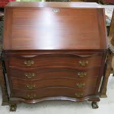 Lot - CHIPPENDALE STYLE MAHOGANY SECRETARY, Maddox Colon