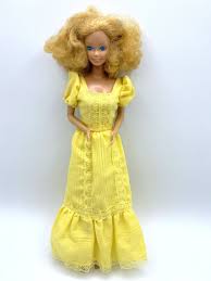 LOT #17 DRESSED BARBIE DOLL VINTAGE 1981 MAGIC CURL 3856 | eBay Australia